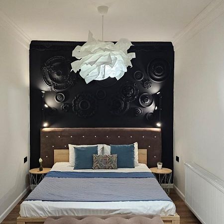 Black Room Apartment Μουκάτσεβο Εξωτερικό φωτογραφία