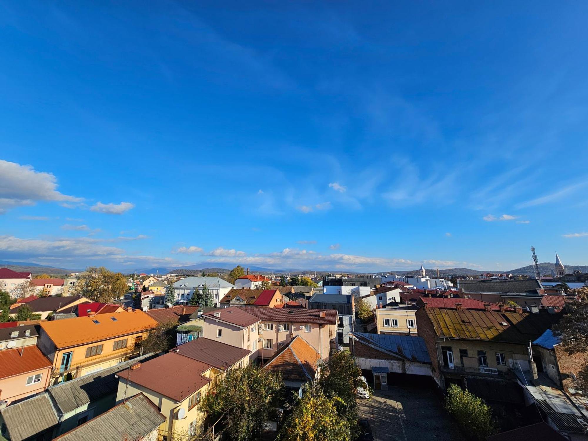 Black Room Apartment Μουκάτσεβο Εξωτερικό φωτογραφία